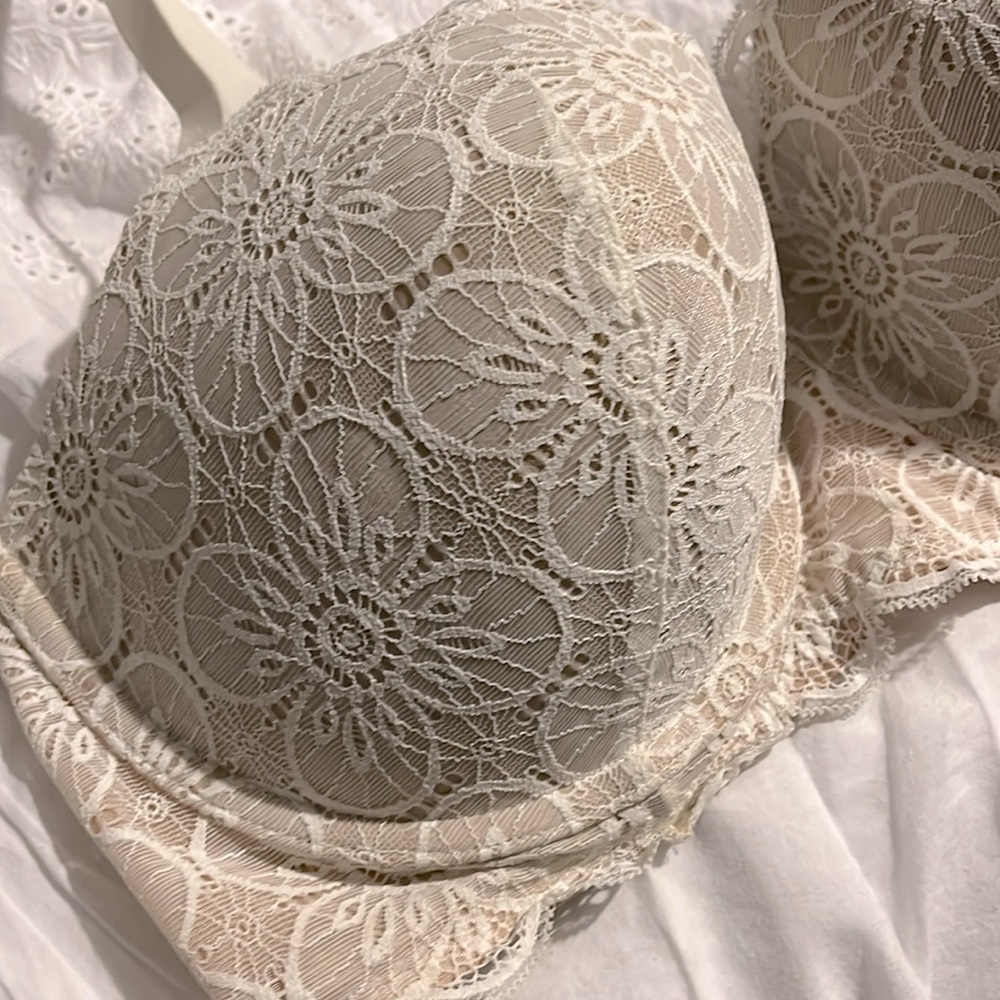 Lace  bra - Picture 2 of 6